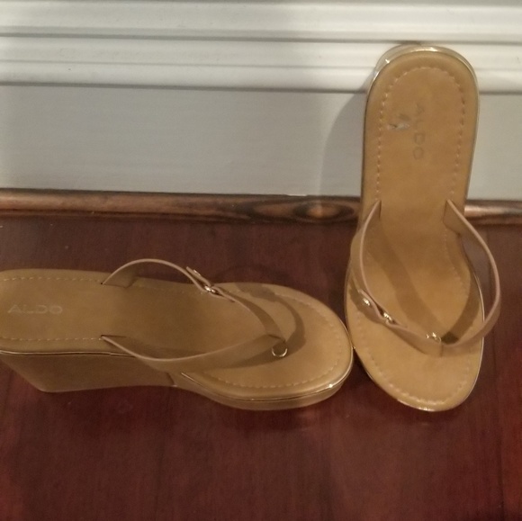 Sandals - Picture 2 of 3